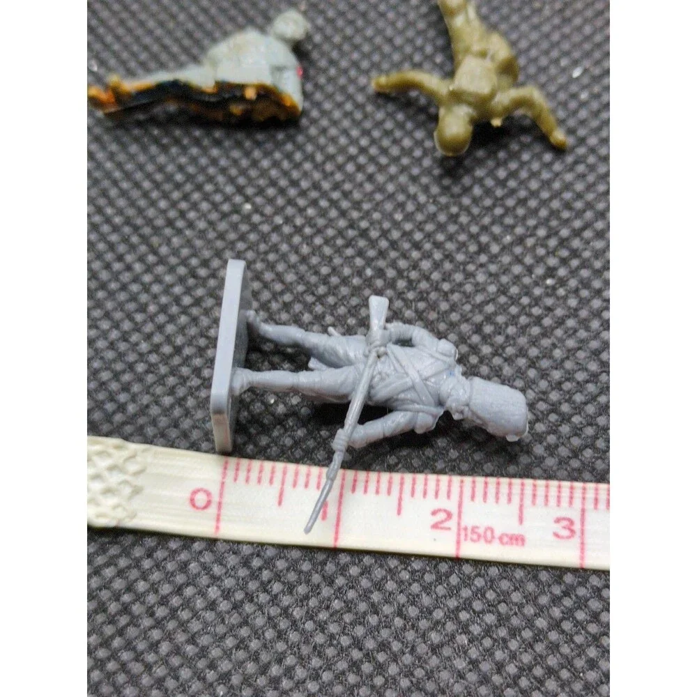 (27) Various Infantry Miniatures 1/72